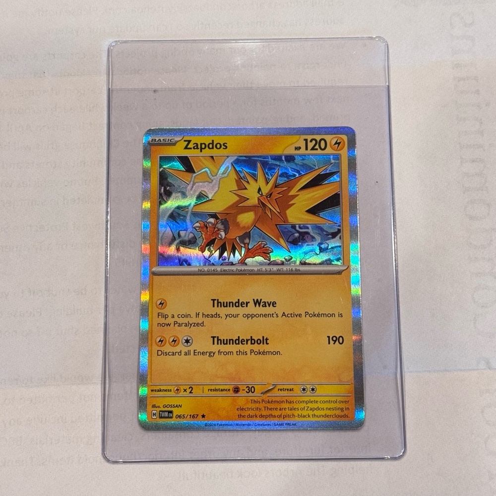 Legendary Zapdos Misprint Error Pokémon Card